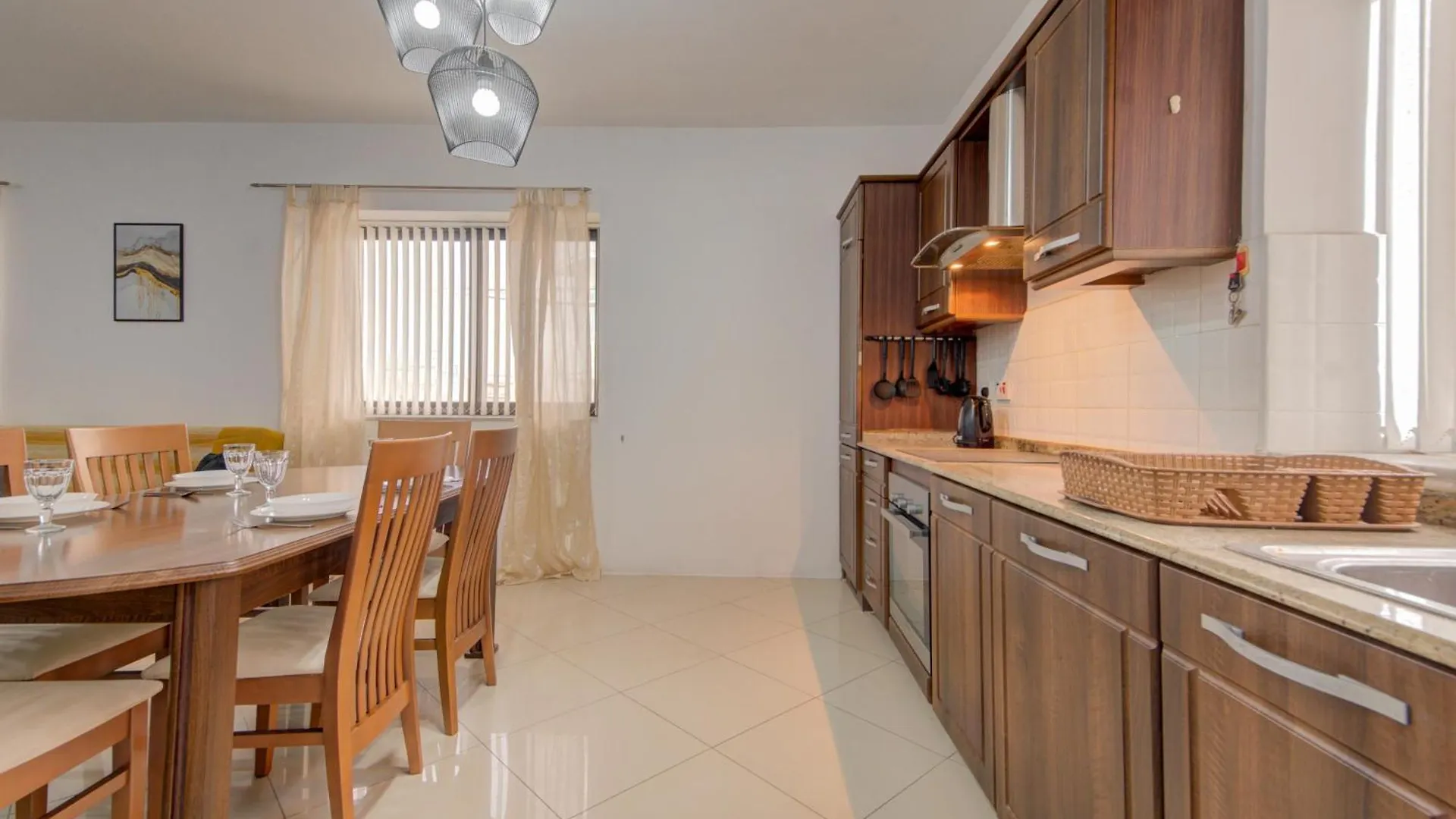 Apt San Julien Saint Julian's 0*,